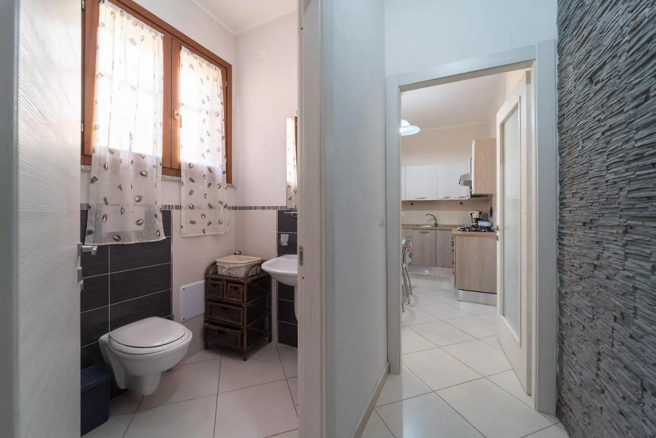 Miros Apartment ألغيرو 0*,  إيطاليا